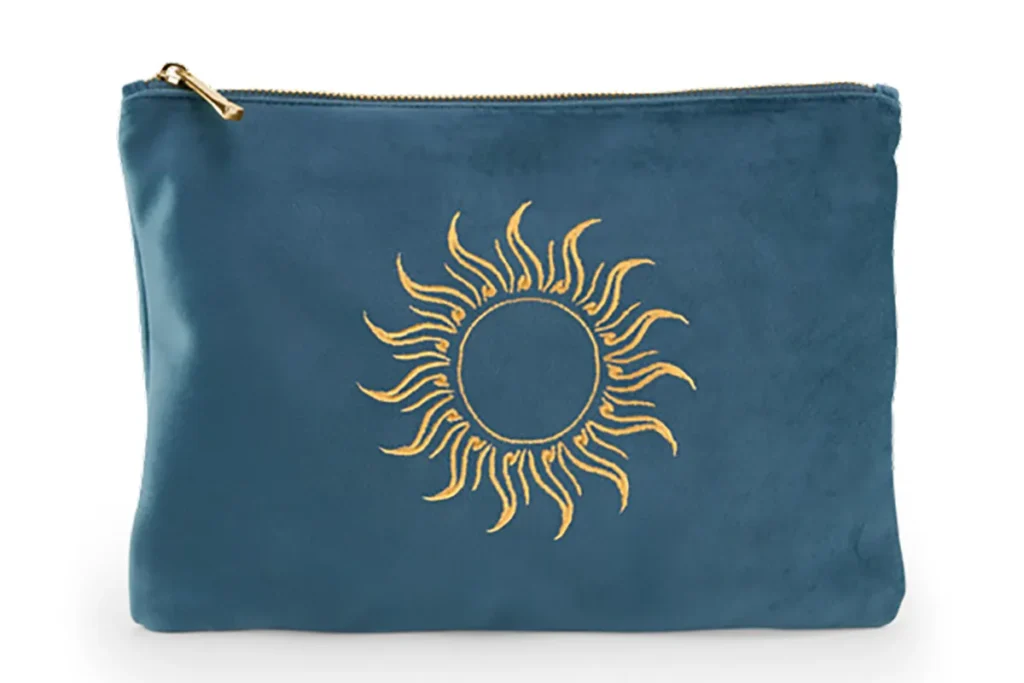 Aksamitna Kosmetyczka z Logo 1